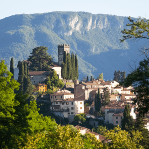 tuscan guided tours barga 01